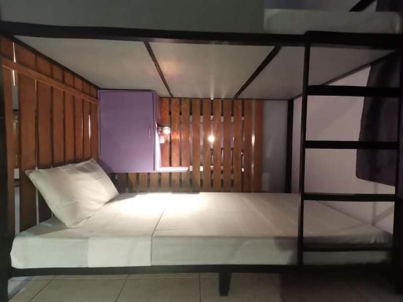 Lojed Sean Bed And Space Pasay Eksteriør bilde